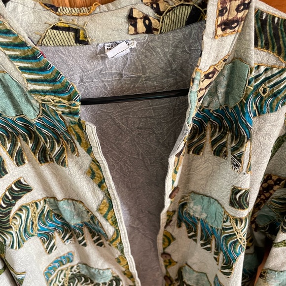 Women’s designer jacket. Made in India. Lots of hand stitching. Medium size. - Picture 5 of 9